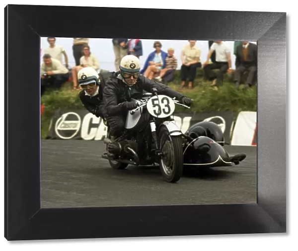 Dave Dickinson & Stan Cooper (BMW) 1970 750cc Sidecar TT