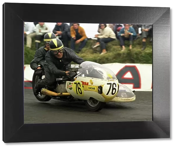 Joe Coxon &s Galligan (Rumble BSA) 1970 750cc Sidecar TT