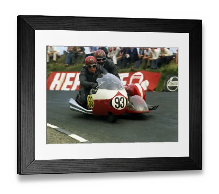 Framed Print : Roy Woodhouse & Doug Woodhouse (Honda) 1970 750cc Sidecar TT Framed Print : Roy Woodhouse & Doug Woodhouse (Honda) 1970 750cc Sidecar TT