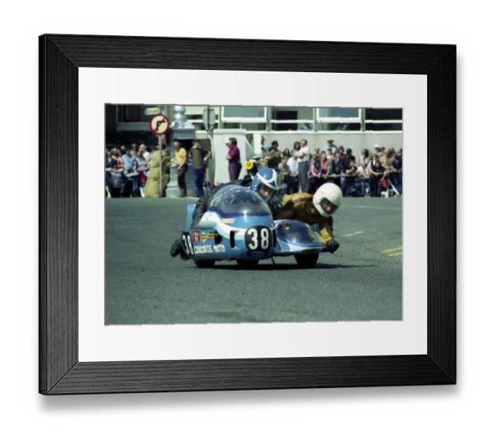 Framed Print : Bill Crook & Kenny Arthur (BSA) 1976 500cc Sidecar TT Framed Print : Bill Crook & Kenny Arthur (BSA) 1976 500cc Sidecar TT