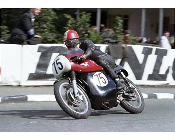 Stephen Ellis (Matchless) 1966 Senior TT