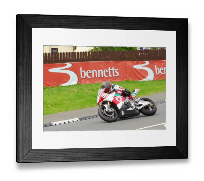 Framed Print : Ben Wylie (Bimota) 2015 Senior TT Framed Print : Ben Wylie (Bimota) 2015 Senior TT