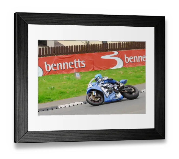 Framed Print : Sam West (Kawasaki) 2015 Senior TT Framed Print : Sam West (Kawasaki) 2015 Senior TT