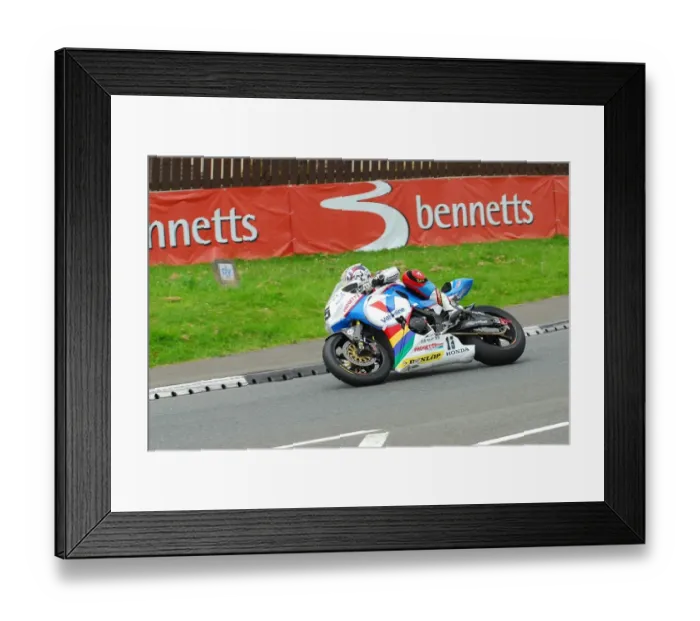 Framed Print : Dan Kneen (Padgett Honda) 2015 Senior TT Framed Print : Dan Kneen (Padgett Honda) 2015 Senior TT