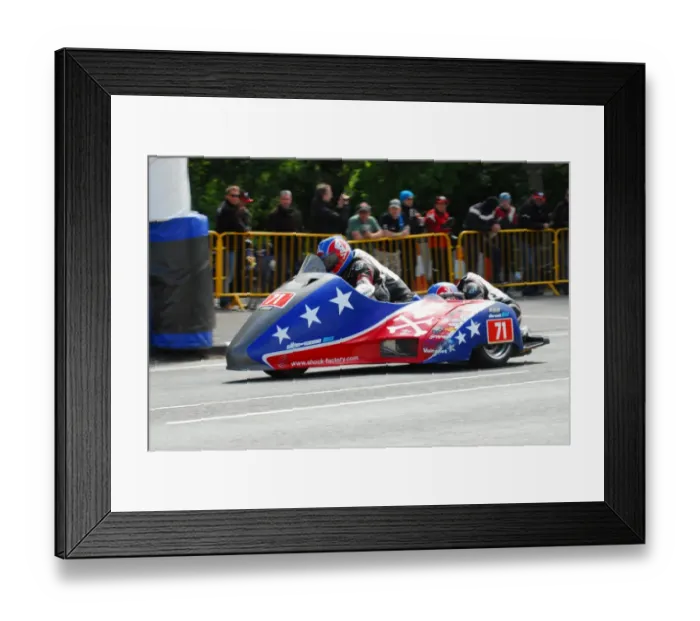 Framed Print : Remy Guignard & Frederique Poux (Honda SGR) 2015 Sidecar TT Framed Print : Remy Guignard & Frederique Poux (Honda SGR) 2015 Sidecar TT