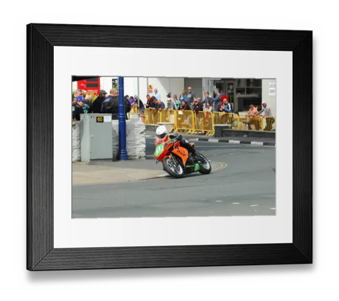 Framed Print : Tim Sayers (Kawasaki) 2015 Lightweight TT Framed Print : Tim Sayers (Kawasaki) 2015 Lightweight TT