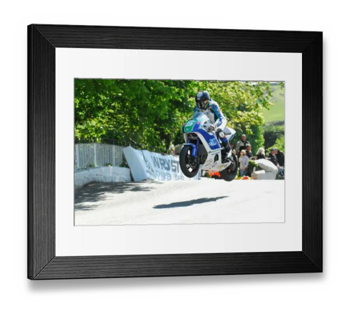 Framed Print : Ivan Lintin (Kawasaki) 2015 Lightweight TT Framed Print : Ivan Lintin (Kawasaki) 2015 Lightweight TT