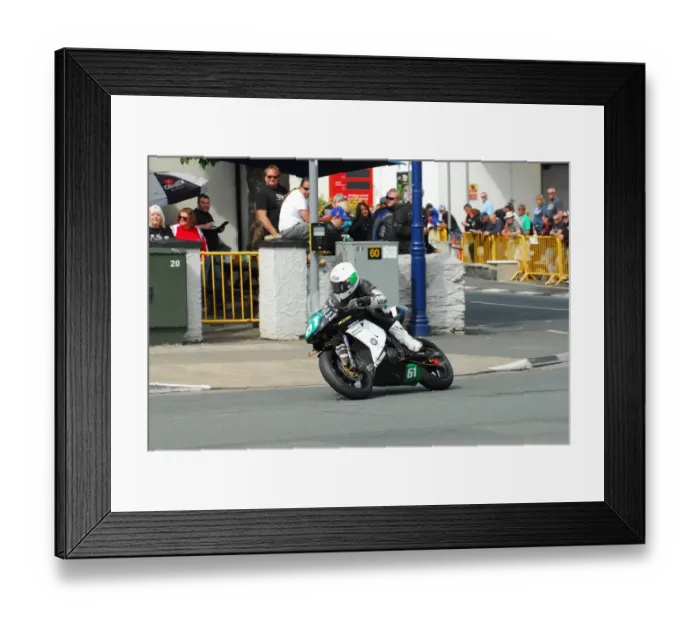 Framed Print : Billy Cummins (Kawasaki) 2015 Lightweight TT Framed Print : Billy Cummins (Kawasaki) 2015 Lightweight TT