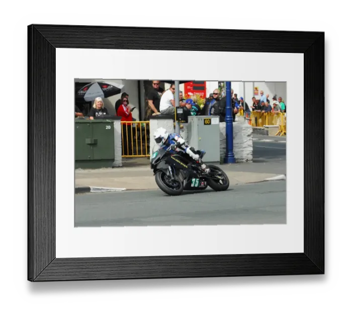 Framed Print : Brian McCormack (Kawasaki) 2015 Lightweight TT Framed Print : Brian McCormack (Kawasaki) 2015 Lightweight TT