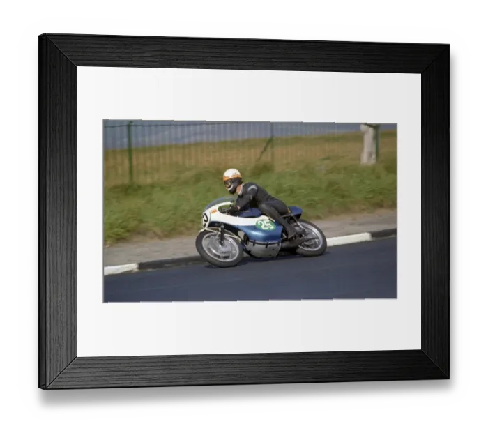 Framed Print : George Collis (Yamaha) 1970 Lightweight Manx Grand Prix Framed Print : George Collis (Yamaha) 1970 Lightweight Manx Grand Prix