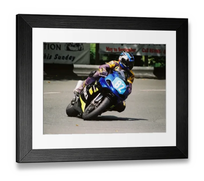 Framed Print : Thomas Schonfelder (Suzuki) 2004 Junior TT