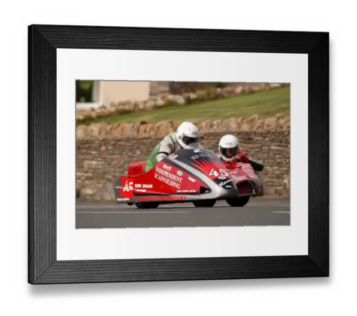 Framed Print : Alan Langton & Stuart Graham (DSC Ireson Honda) 2004 Sidecar TT Framed Print : Alan Langton & Stuart Graham (DSC Ireson Honda) 2004 Sidecar TT