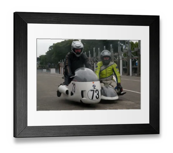 Framed Print : Derek Plummer & Gerry Older (BMW) 2004 Classic Parade Lap Framed Print : Derek Plummer & Gerry Older (BMW) 2004 Classic Parade Lap