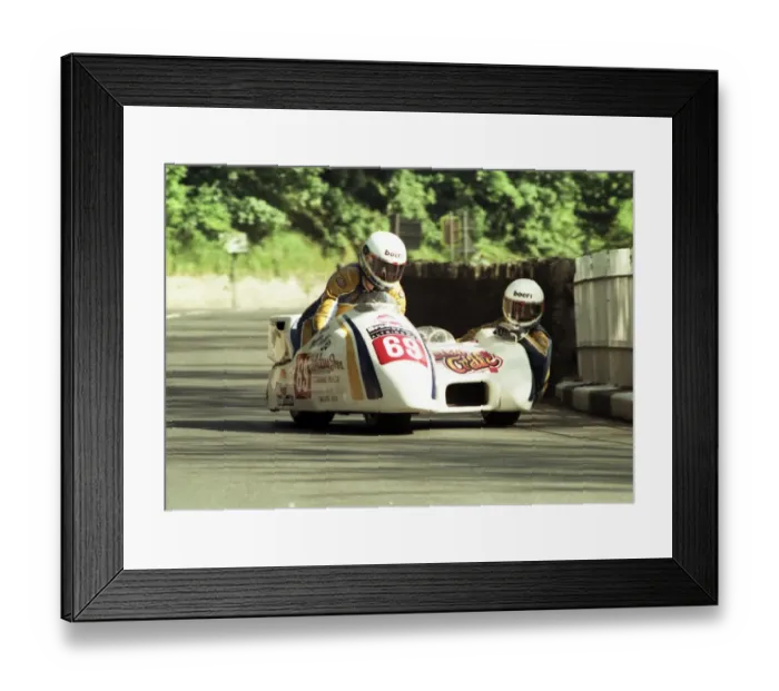 Framed Print : Martin Dwyer & Debee Statham (CWH Yamaha) 1989 Sidecar TT Framed Print : Martin Dwyer & Debee Statham (CWH Yamaha) 1989 Sidecar TT