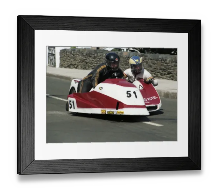 Framed Print : Brian Rostron & Chris Cain (Yamaha) 1985 Sidecar TT Framed Print : Brian Rostron & Chris Cain (Yamaha) 1985 Sidecar TT