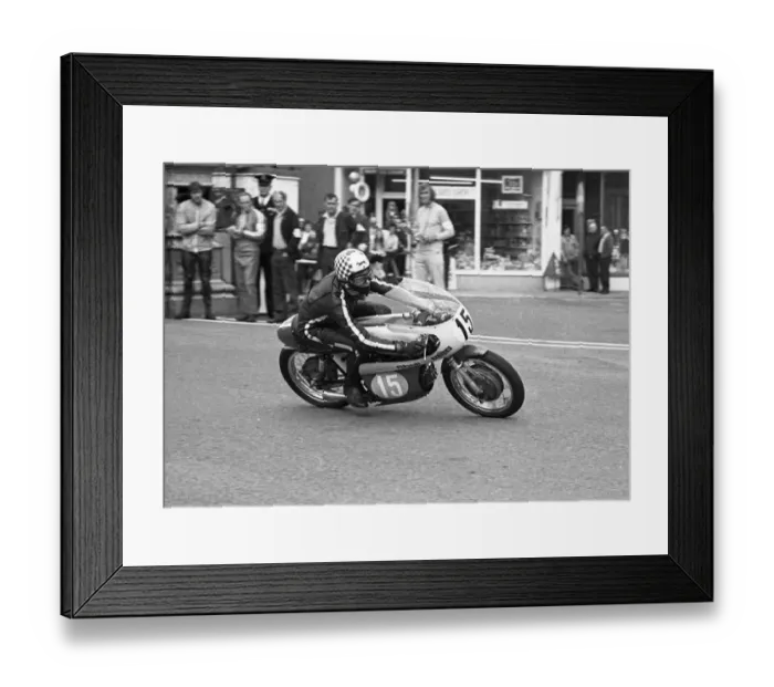 Framed Print : Graham Dixon (Aermacchi) 1973 Junior Manx Grand Prix Framed Print : Graham Dixon (Aermacchi) 1973 Junior Manx Grand Prix
