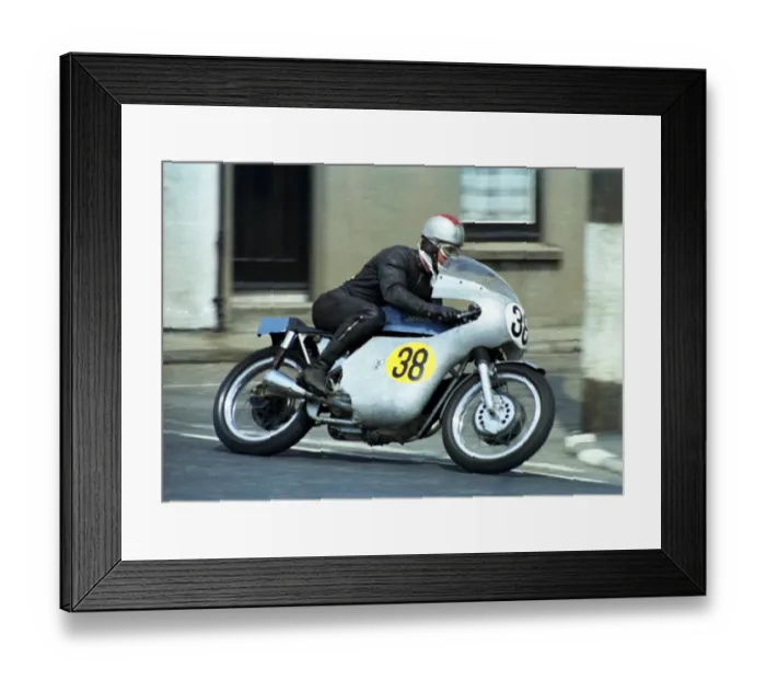 Framed Print : Vin Duckett (Seeley Matchless) 1969 Senior TT Framed Print : Vin Duckett (Seeley Matchless) 1969 Senior TT