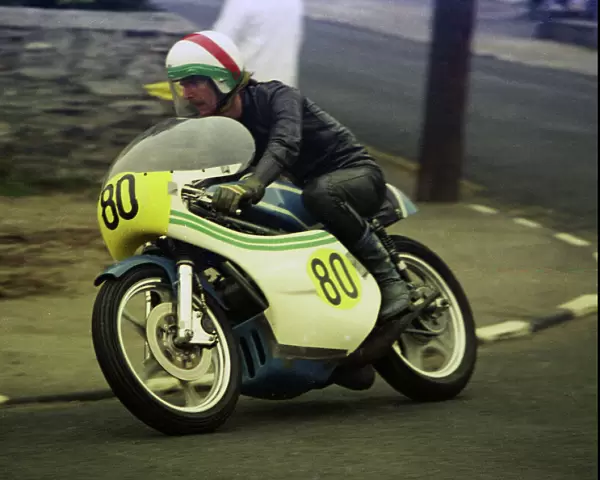 Stuart Hicken (Vendetta Kawasaki) 1976 Senior Manx Grand Prix