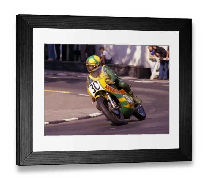 Framed Print : Ron Rowlands (Artdean Yamaha) 1975 Lightweight Manx Grand Prix