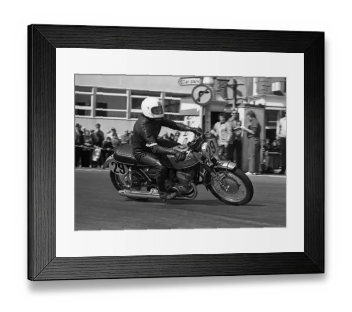 Framed Print : Norman Dunn (Suzuki) 1975 Production TT Framed Print : Norman Dunn (Suzuki) 1975 Production TT