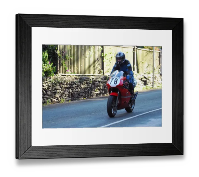 Framed Print : Tony Russell (Yamaha) 2015 Formula Two Classic TT Framed Print : Tony Russell (Yamaha) 2015 Formula Two Classic TT