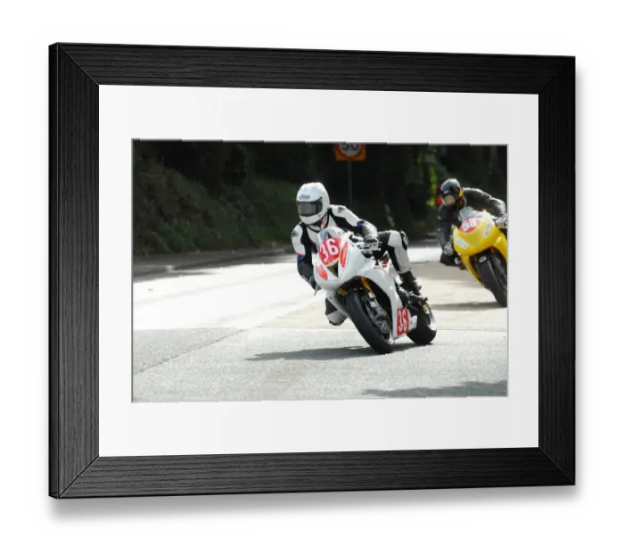 Framed Print : Richard Cunningham (Triumph) 2013 Newcomers Manx Grand Prix