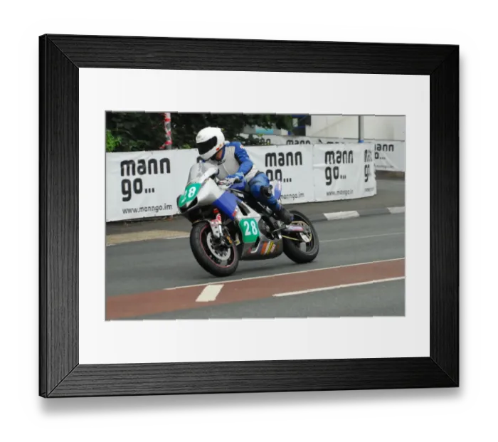 Framed Print : Peter Gibson (Suzuki) 2013 Super Twin Manx Grand Prix Framed Print : Peter Gibson (Suzuki) 2013 Super Twin Manx Grand Prix