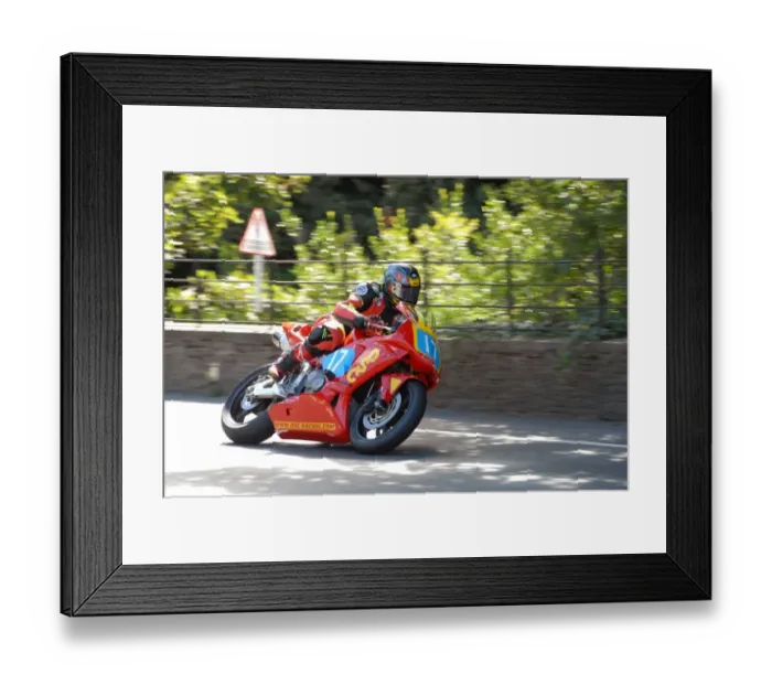 Framed Print : Glyn Jones (Honda) 2007 Junior Manx Grand Prix