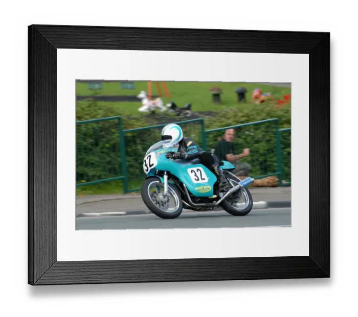 Framed Print : Geoff Bates (Honda) 2007 Junior Classic Manx Grand Prix Framed Print : Geoff Bates (Honda) 2007 Junior Classic Manx Grand Prix