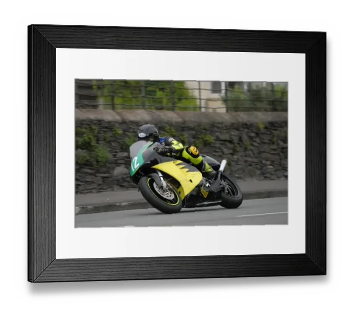 Framed Print : Wally Kneale (Honda) 2007 Lightweight Manx Grand Prix Framed Print : Wally Kneale (Honda) 2007 Lightweight Manx Grand Prix