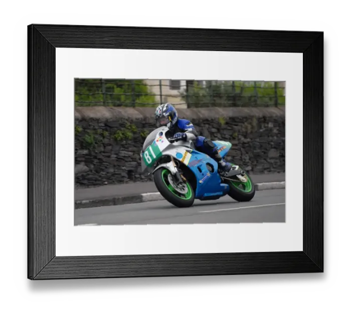 Framed Print : Roger Jones (Kawasaki) 2007 Ultra Lightweight Manx Grand Prix Framed Print : Roger Jones (Kawasaki) 2007 Ultra Lightweight Manx Grand Prix