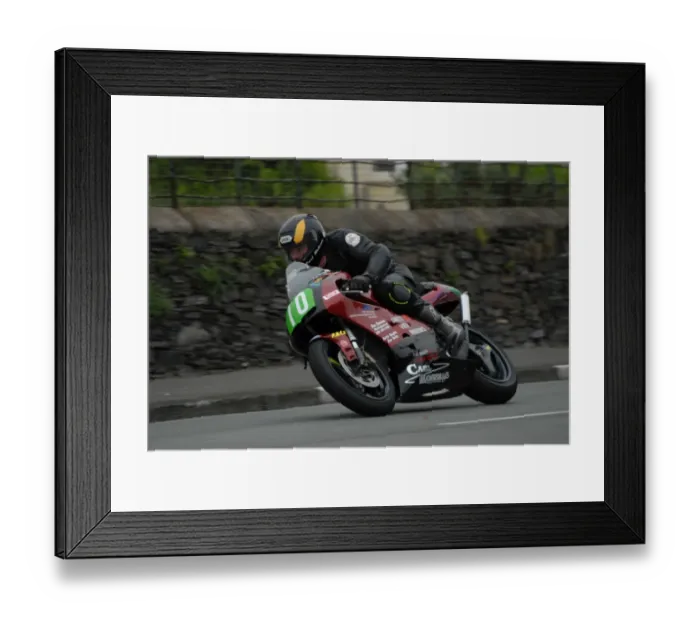 Framed Print : Carl Roberts (Honda) 2007 Lightweight Manx Grand Prix Framed Print : Carl Roberts (Honda) 2007 Lightweight Manx Grand Prix