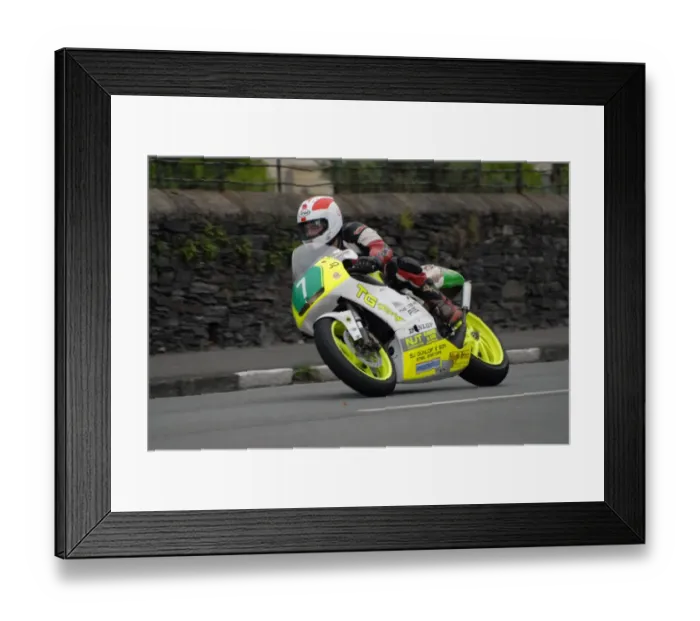 Framed Print : Sam Dunlop (Honda) 2007 Lightweight Manx Grand Prix Framed Print : Sam Dunlop (Honda) 2007 Lightweight Manx Grand Prix