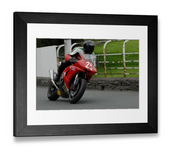 Framed Print : Peter Gibson (Yamaha) 2007 Newcomers Manx Grand Prix Framed Print : Peter Gibson (Yamaha) 2007 Newcomers Manx Grand Prix