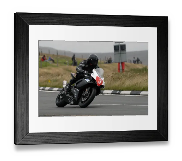 Framed Print : Noel Patterson (Suzuki) 2007 Newcomers Manx Grand Prix Framed Print : Noel Patterson (Suzuki) 2007 Newcomers Manx Grand Prix