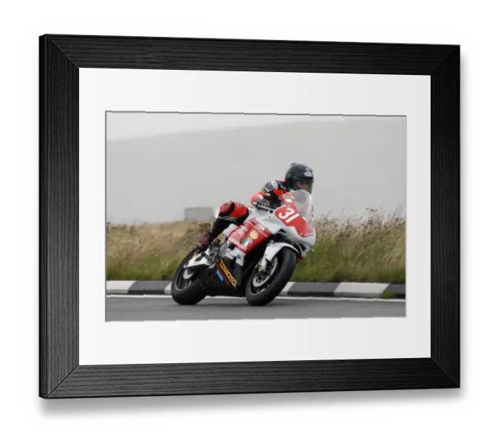 Framed Print : Simona Zaccardi (Honda) 2007 Newcomers Manx Grand Prix Framed Print : Simona Zaccardi (Honda) 2007 Newcomers Manx Grand Prix