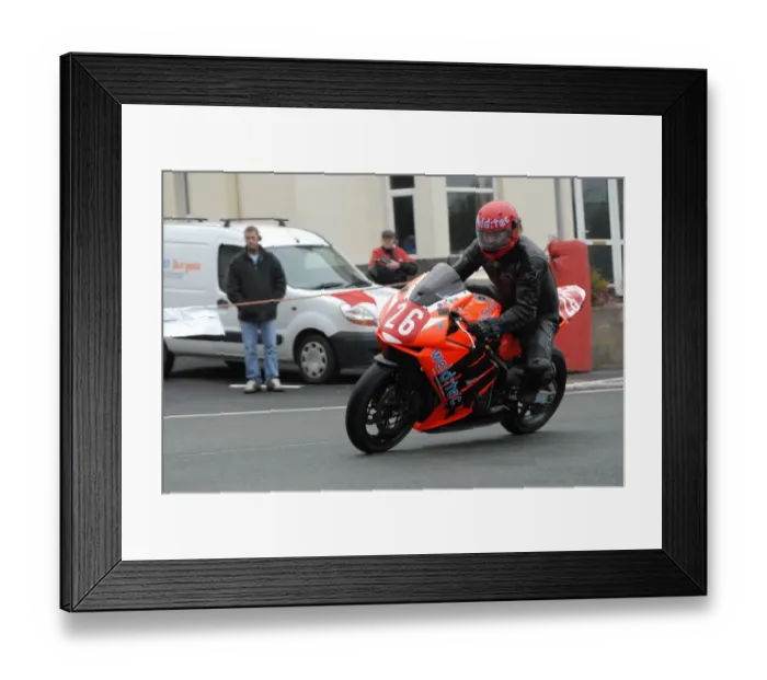 Framed Print : Frank James (Honda) 2008 Newcomers Manx Grand Prix Framed Print : Frank James (Honda) 2008 Newcomers Manx Grand Prix