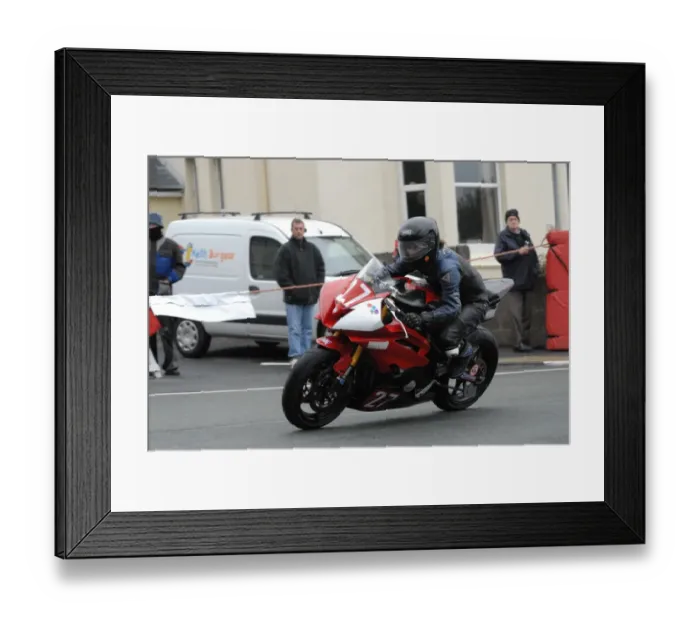 Framed Print : Shelley Pike (Yamaha) 2008 Newcomers Manx Grand Prix Framed Print : Shelley Pike (Yamaha) 2008 Newcomers Manx Grand Prix