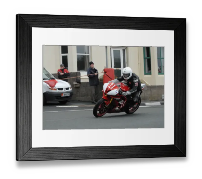 Framed Print : Paul Welch (Yamaha) 2008 Newcomers Manx Grand Prix Framed Print : Paul Welch (Yamaha) 2008 Newcomers Manx Grand Prix