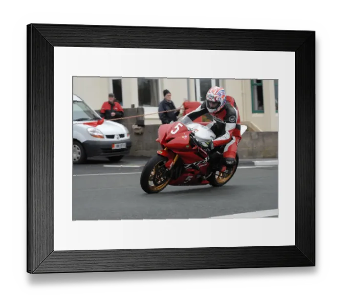 Framed Print : Declan Duffy (Yamaha) 2008 Newcomers Manx Grand Prix Framed Print : Declan Duffy (Yamaha) 2008 Newcomers Manx Grand Prix