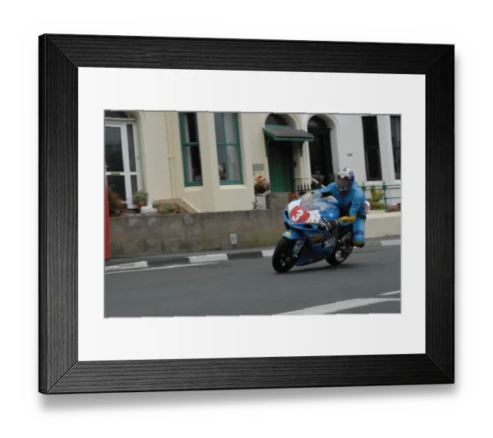Framed Print : Ryan Kneen (Suzuki) 2008 Newcomers Manx Grand Prix Framed Print : Ryan Kneen (Suzuki) 2008 Newcomers Manx Grand Prix