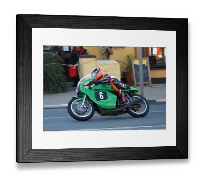 Framed Print : Ryan Farquhar (Paton) 2008 Senior Classic Manx Grand Prix Framed Print : Ryan Farquhar (Paton) 2008 Senior Classic Manx Grand Prix