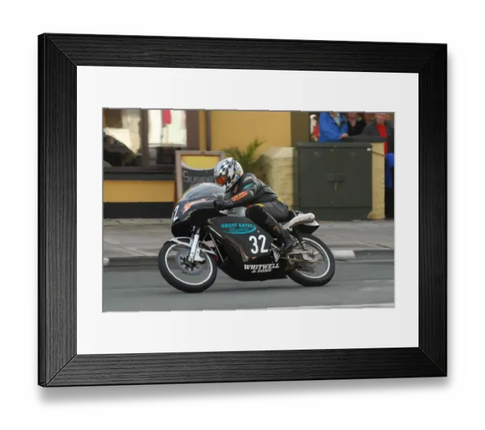 Framed Print : Alec Whitwell (Honda) 2008 Senior Classic Manx Grand Prix Framed Print : Alec Whitwell (Honda) 2008 Senior Classic Manx Grand Prix