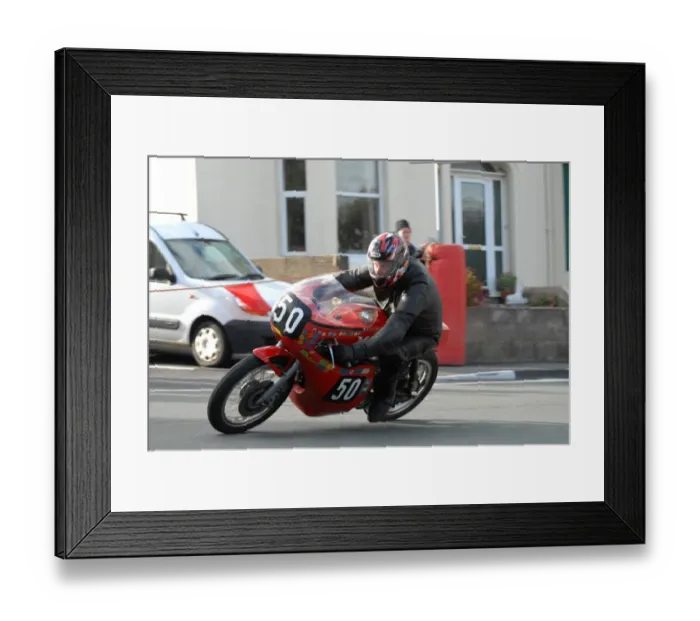Framed Print : Harold Bromiley (Matchless) 2008 Senior Classic Manx Grand Prix