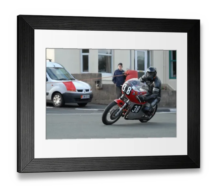 Framed Print : Martin Hewlett (Honda) 2008 Senior Classic Manx Grand Prix Framed Print : Martin Hewlett (Honda) 2008 Senior Classic Manx Grand Prix