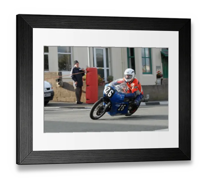 Framed Print : Paul Coward (Weslake NRE) 2008 Senior Classic Manx Grand Prix Framed Print : Paul Coward (Weslake NRE) 2008 Senior Classic Manx Grand Prix