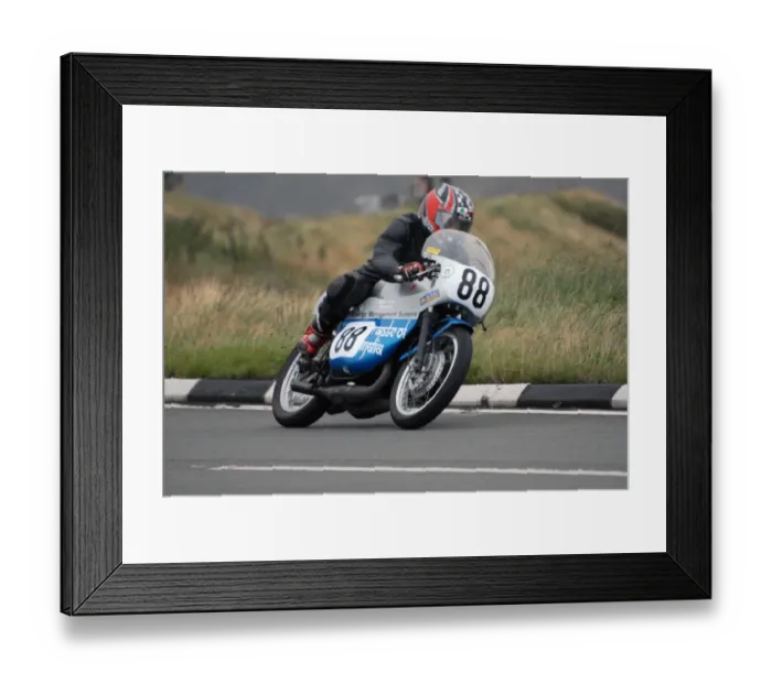 Framed Print : Roger Jones (Suzuki) 2008 Lightweight Classic Manx Grand Prix Framed Print : Roger Jones (Suzuki) 2008 Lightweight Classic Manx Grand Prix