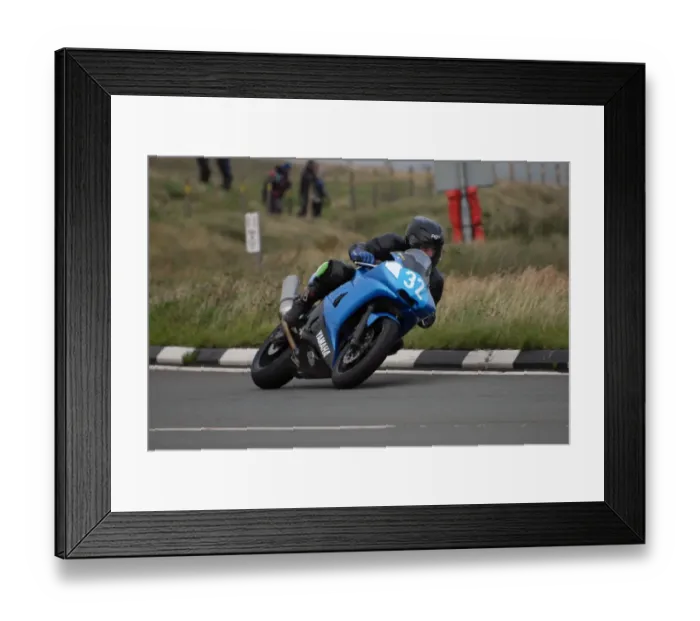 Framed Print : Tony Davies (Yamaha) 2008 Junior Manx Grand Prix Framed Print : Tony Davies (Yamaha) 2008 Junior Manx Grand Prix