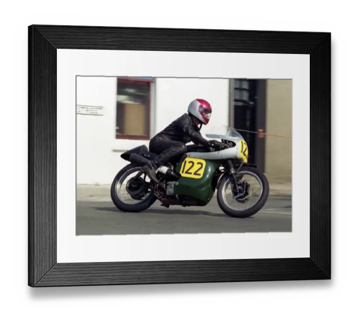 Framed Print : Ian Whitehead (Velocette) 1991 Senior Classic Manx Grand Prix Framed Print : Ian Whitehead (Velocette) 1991 Senior Classic Manx Grand Prix