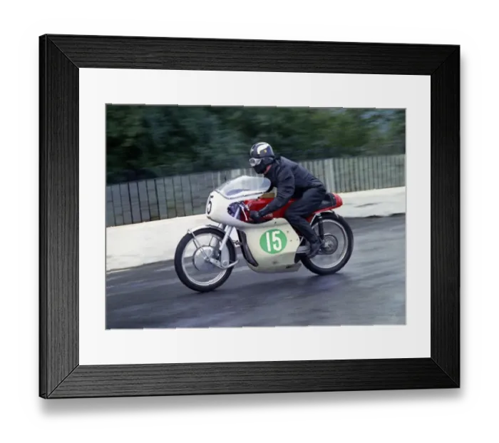 Framed Print : Philip Willoughby (Greeves) 1967 Lightweight Manx Grand Prix Framed Print : Philip Willoughby (Greeves) 1967 Lightweight Manx Grand Prix